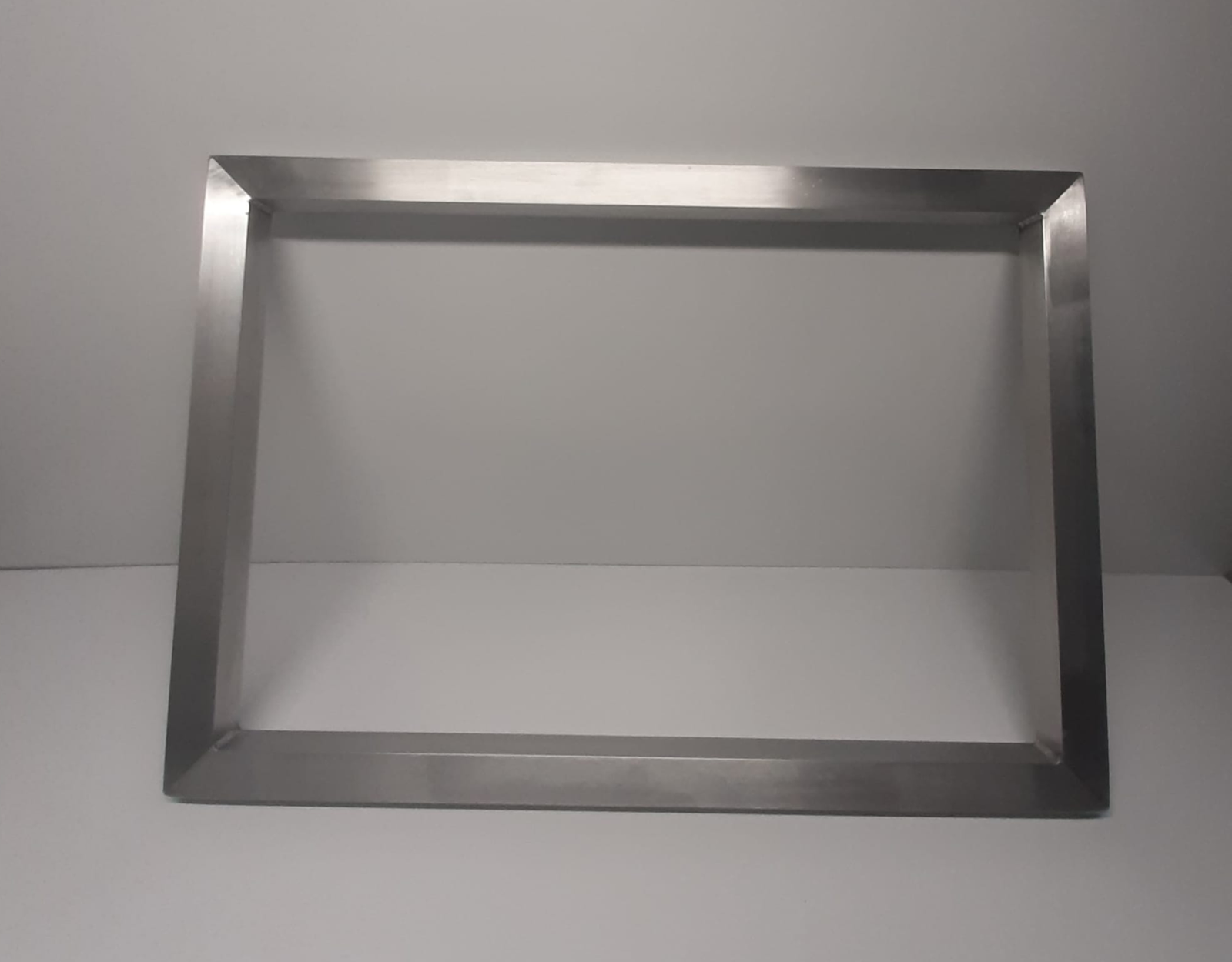 Aluminium gevelreclame frame op maat - Professionele reclameoplossing Aluminium gevelreclame frame op maat - Professionele oplossing voor reclamepanelen - Longshop België