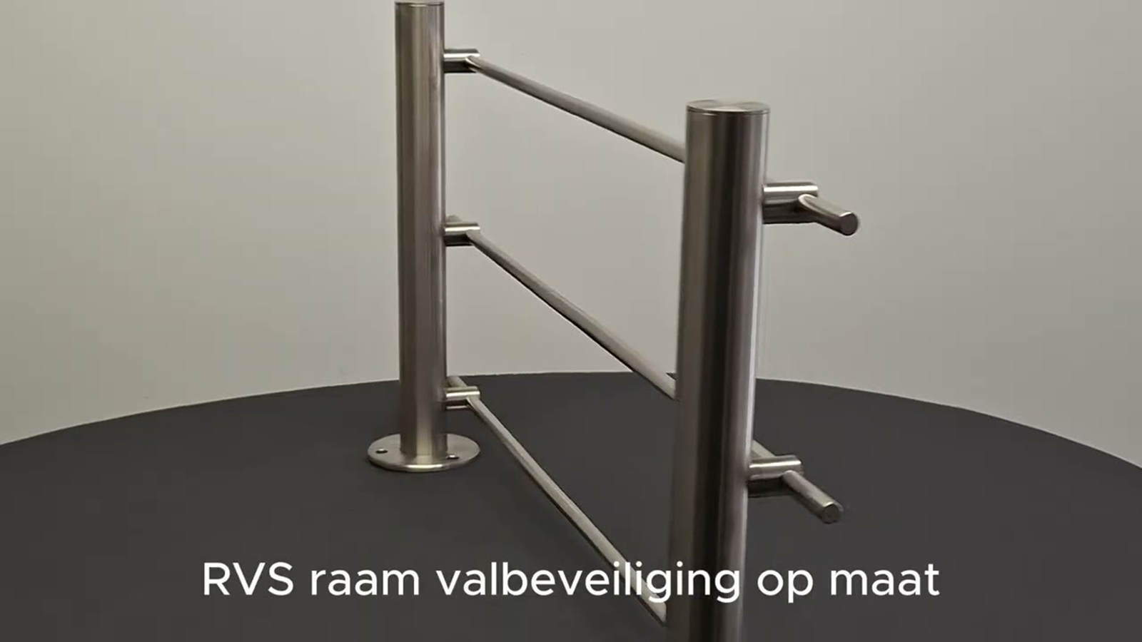 RVS raamvalbeveiliging op maat - Veiligheid en design voor uw woning Hoogwaardige RVS raam valbeveiliging op maat - Premium veiligheidsoplossing voor uw woning - Longshop België